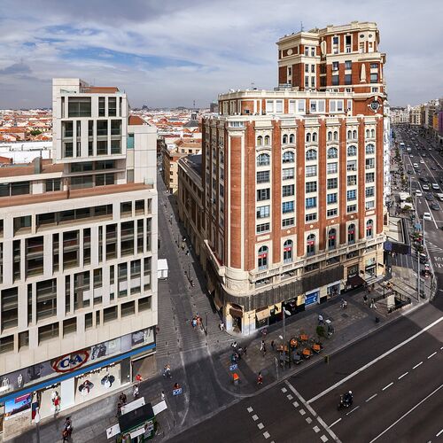 Ansicht aus der Luft auf das Haus Gran Via Capital in Madrid