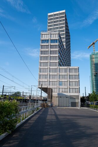 Außenansicht des Franklinturms in Zürich
