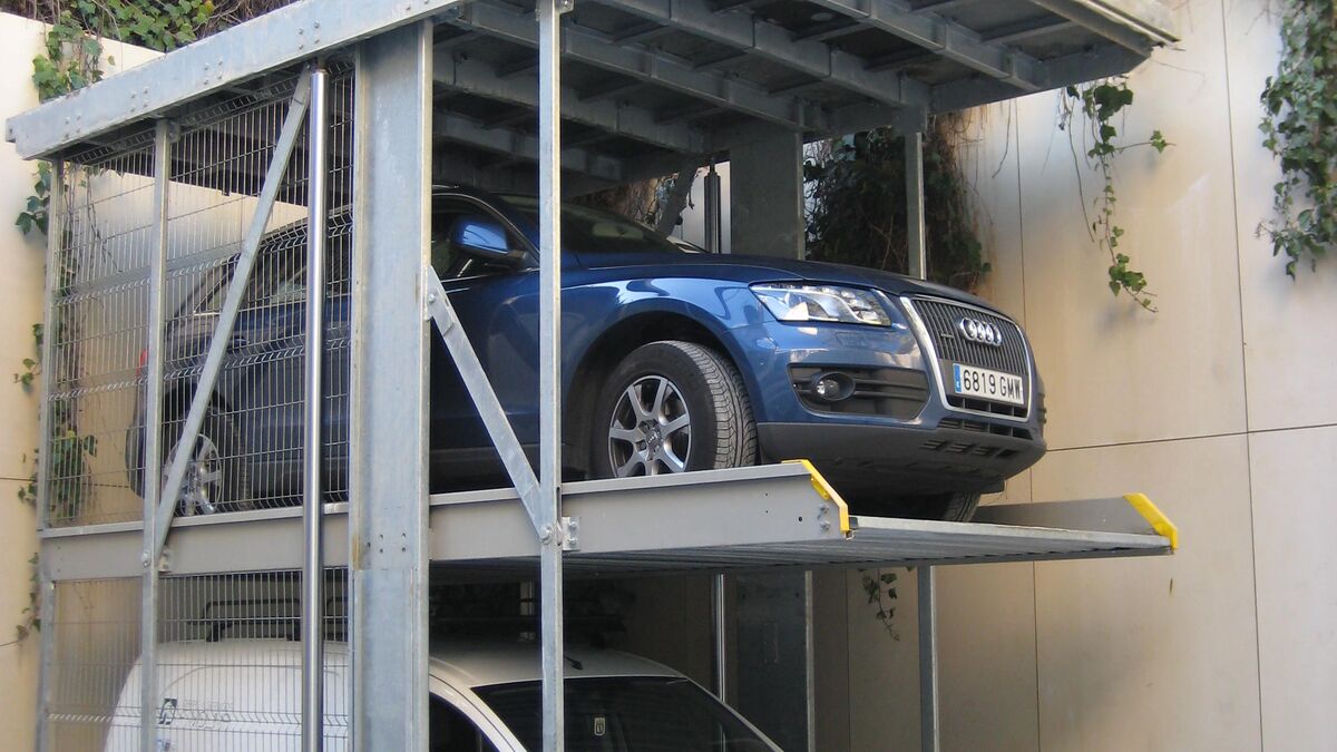 Un système de stationnement avec des voitures garées dessus