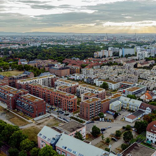 Vue aérienne de l'ensemble du site du quartier « Turley » à Mannheim Photo d'une maquette urbaine intégrant des systèmes de stationnement