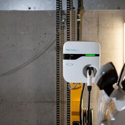 Borne de recharge pour véhicules électriques.