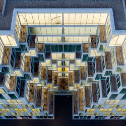 Ansicht von oben auf das Bürogebäude UP! Berlin