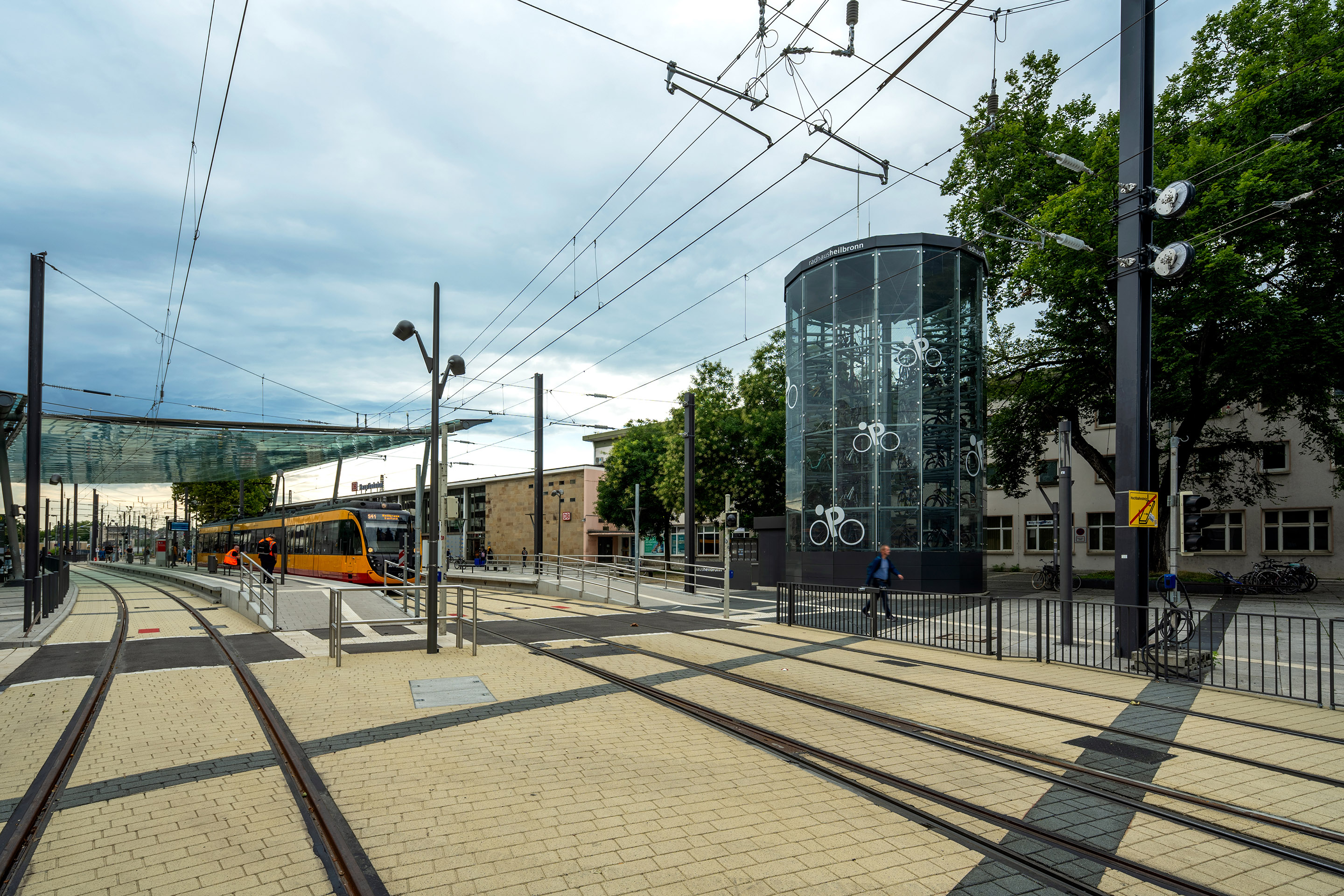 Overview of the station forecourt in Heilbronn