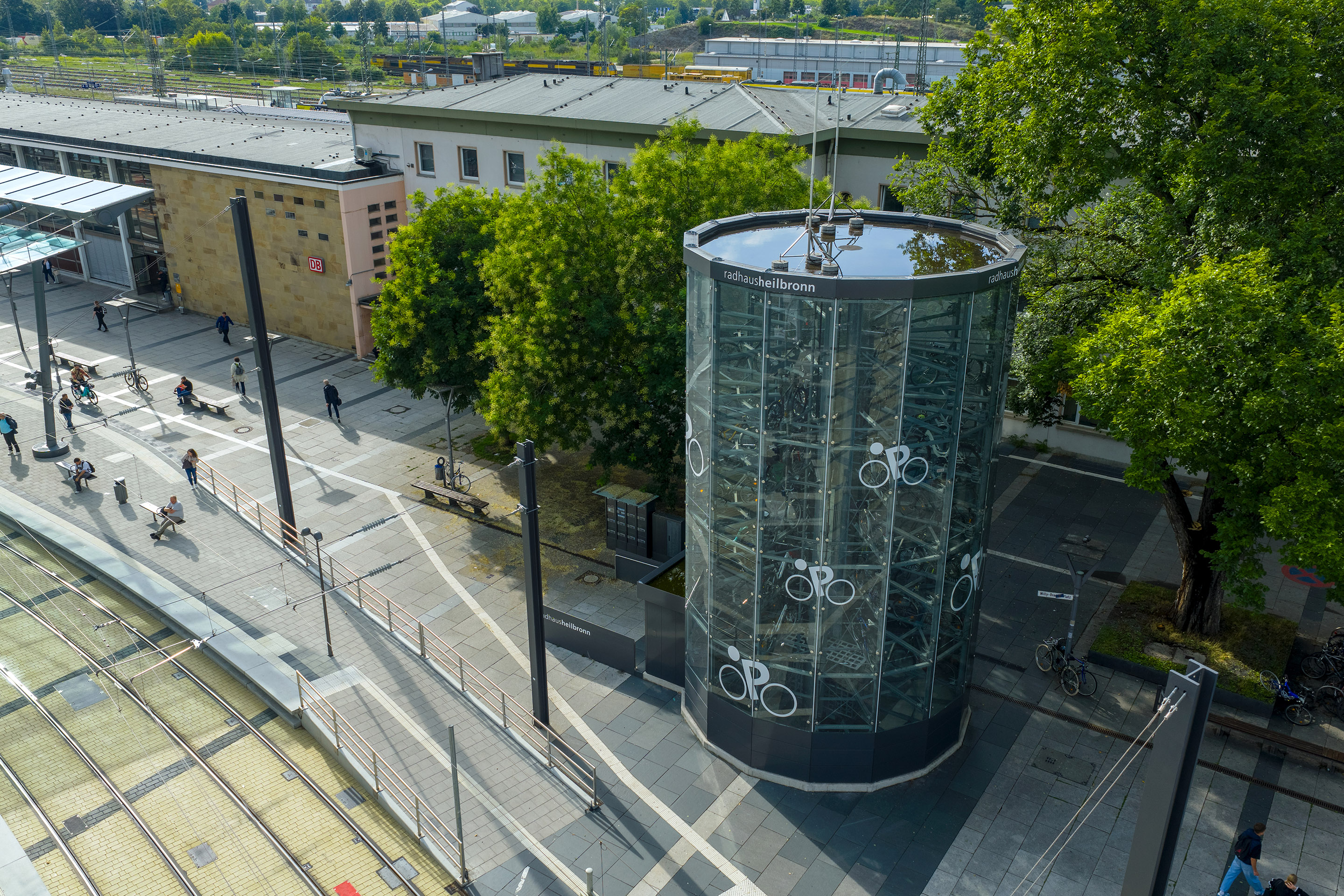 Ansicht aus der Luft auf den Bikesafe am Hauptbahnhof in Heilbronn